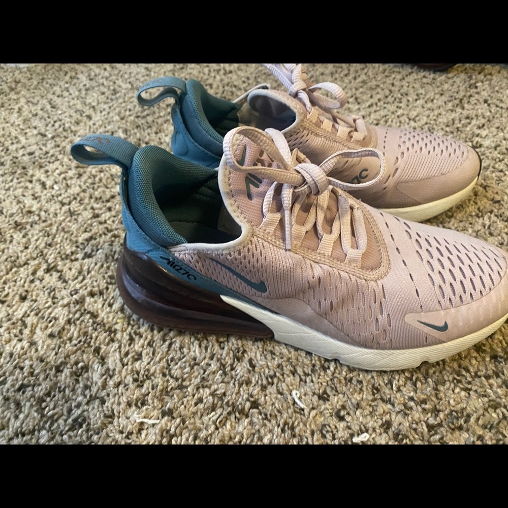 COPY - Nike air maxes women’s